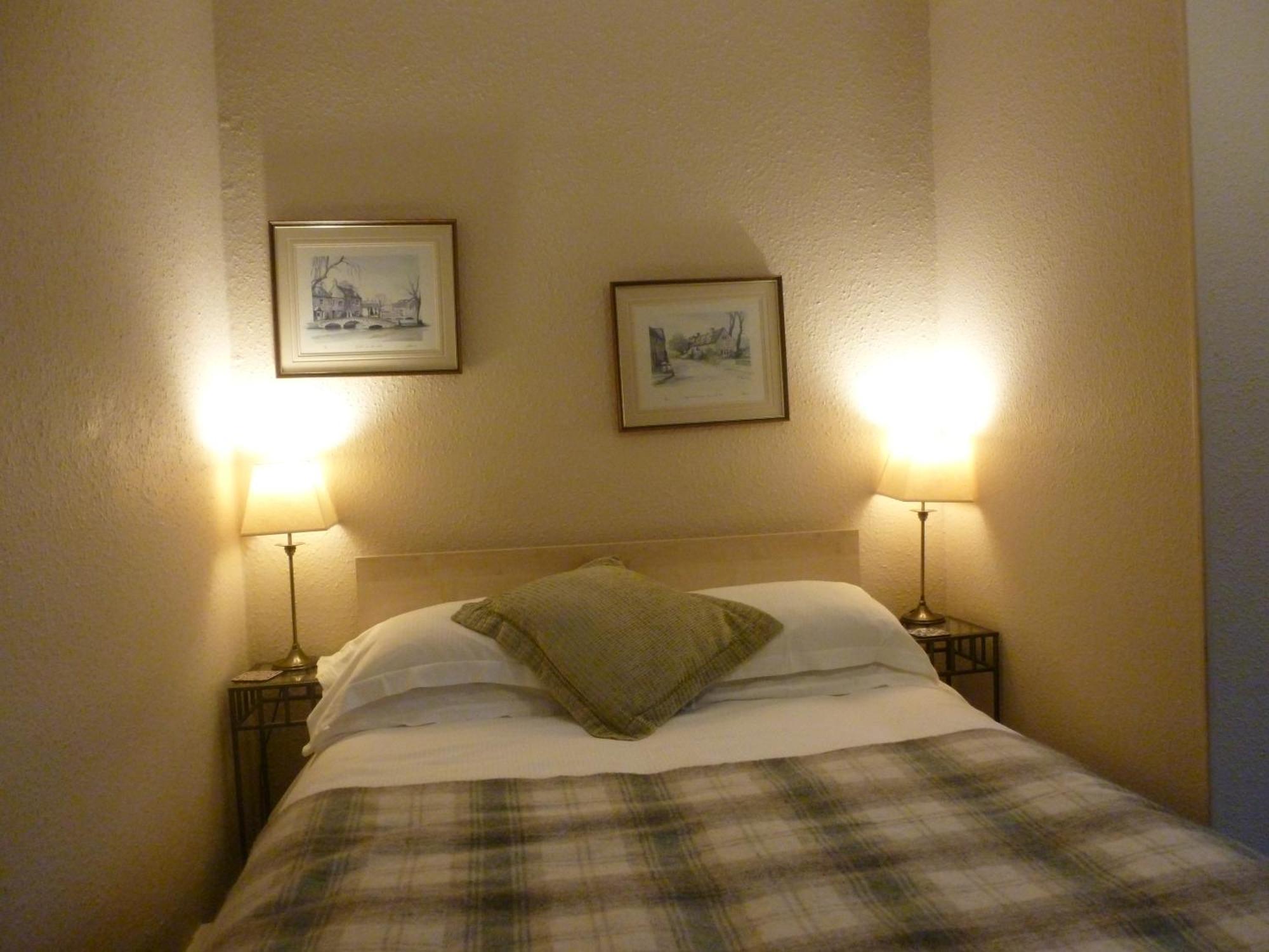 The Maples Bed & Breakfast Hythe  Bilik gambar