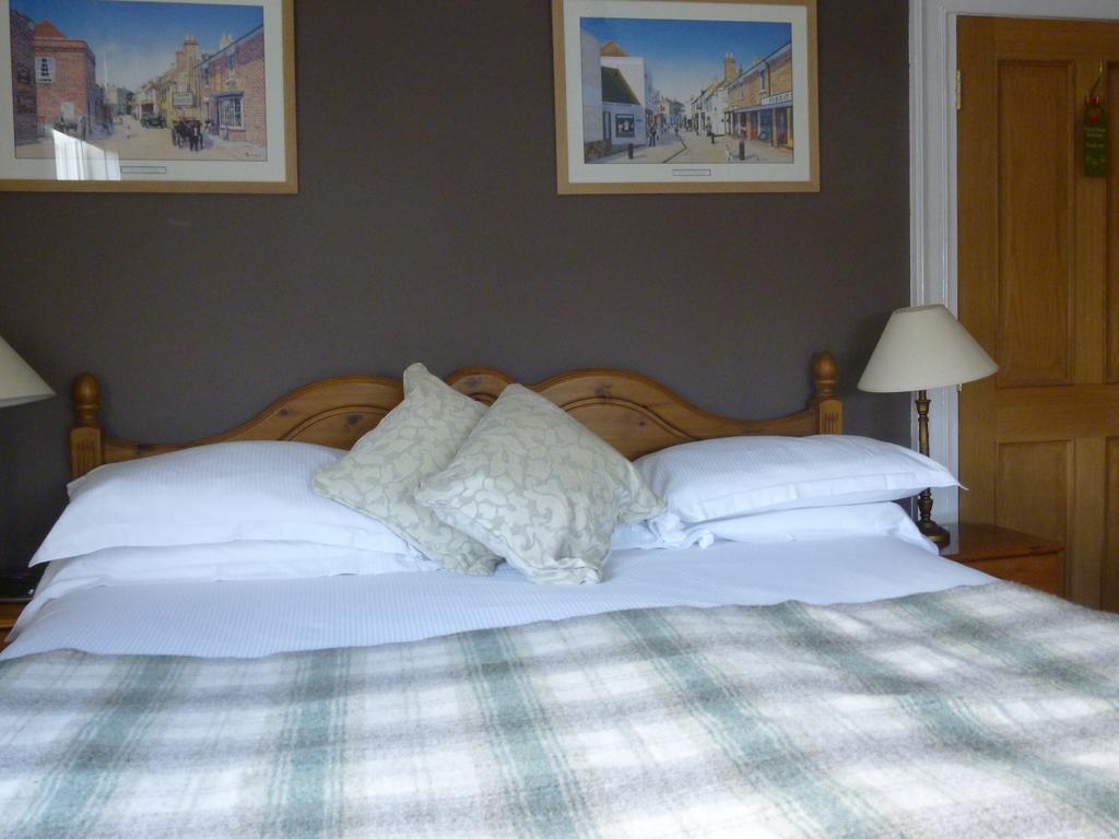The Maples Bed & Breakfast Hythe  Bilik gambar