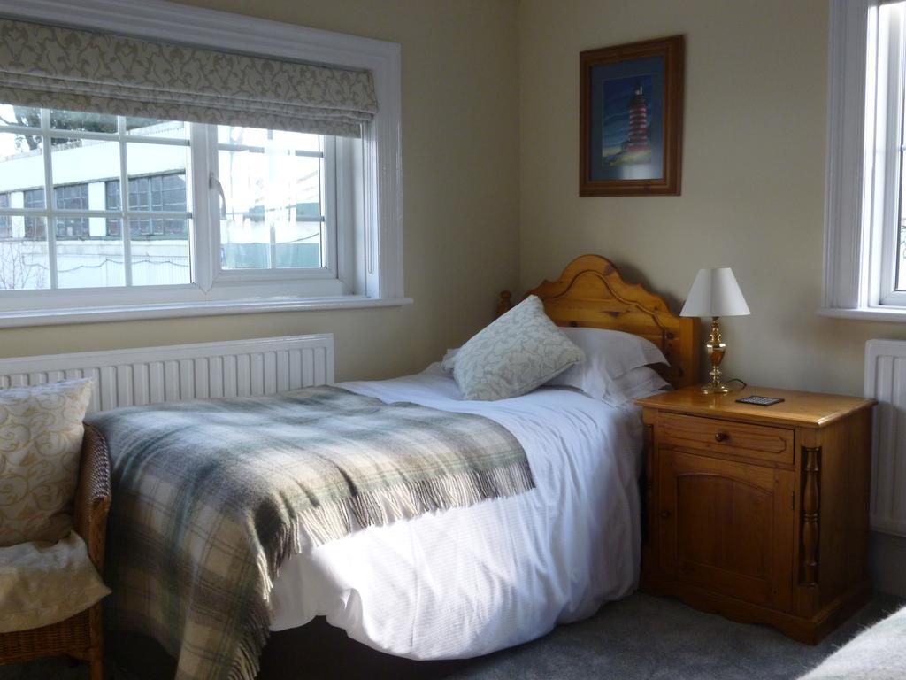 The Maples Bed & Breakfast Hythe  Bilik gambar